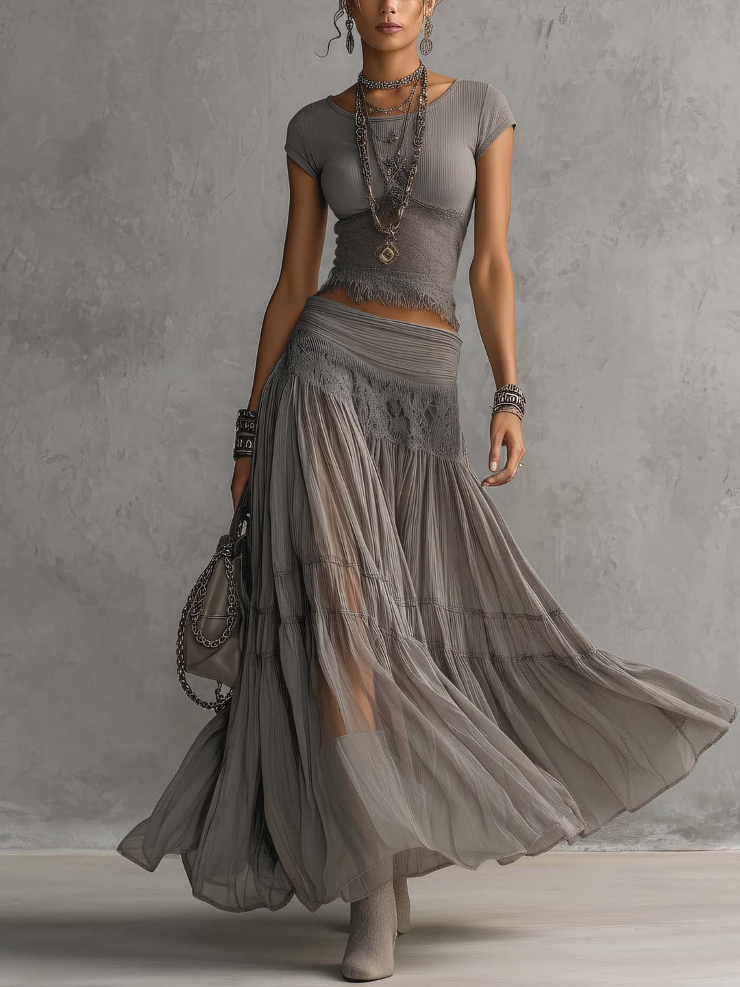 Serafina | Completo con Gonna Plissettata e Pizzo Elegante