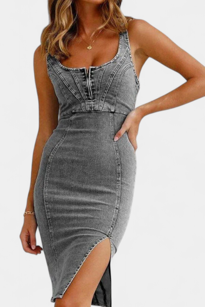 Vestito Janessa in Denim con Spalline Regolabili e Apertura Frontale