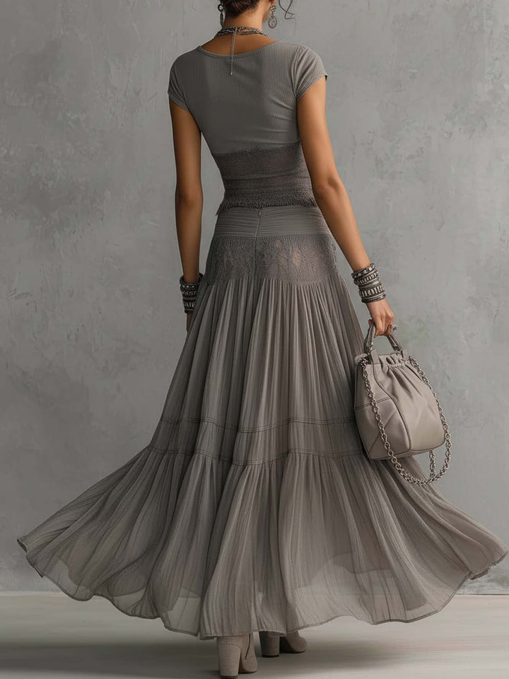 Serafina | Completo con Gonna Plissettata e Pizzo Elegante
