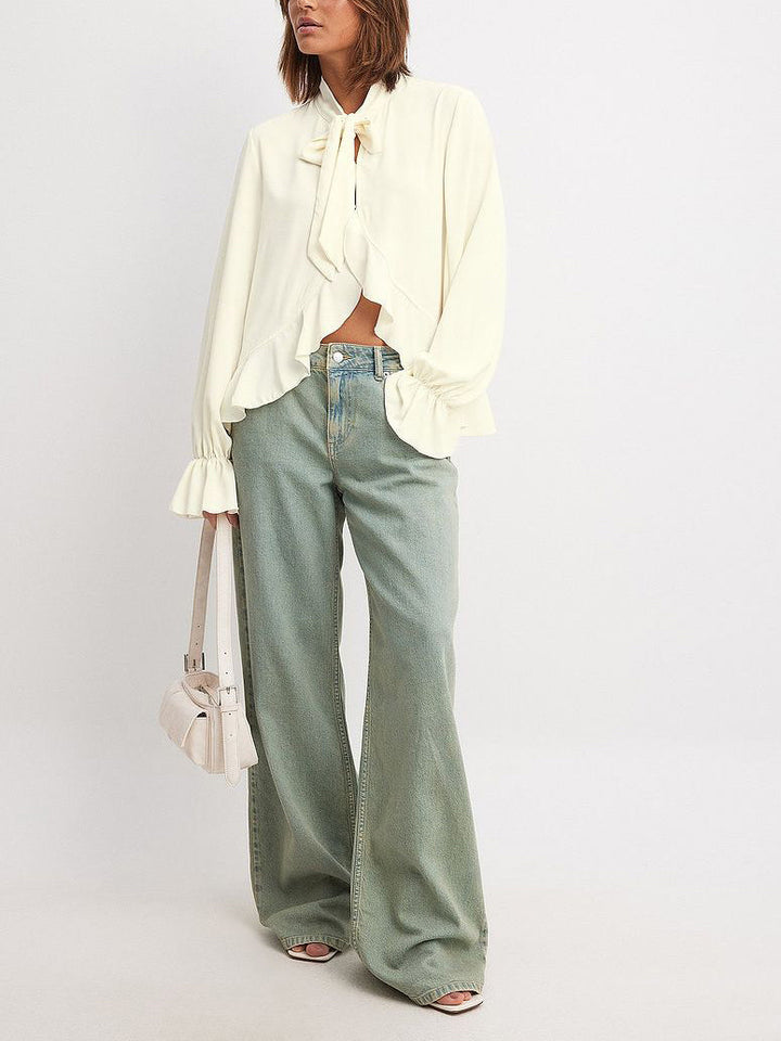 Sofia™ | Blusa Off-White con Ruches e Fiocco