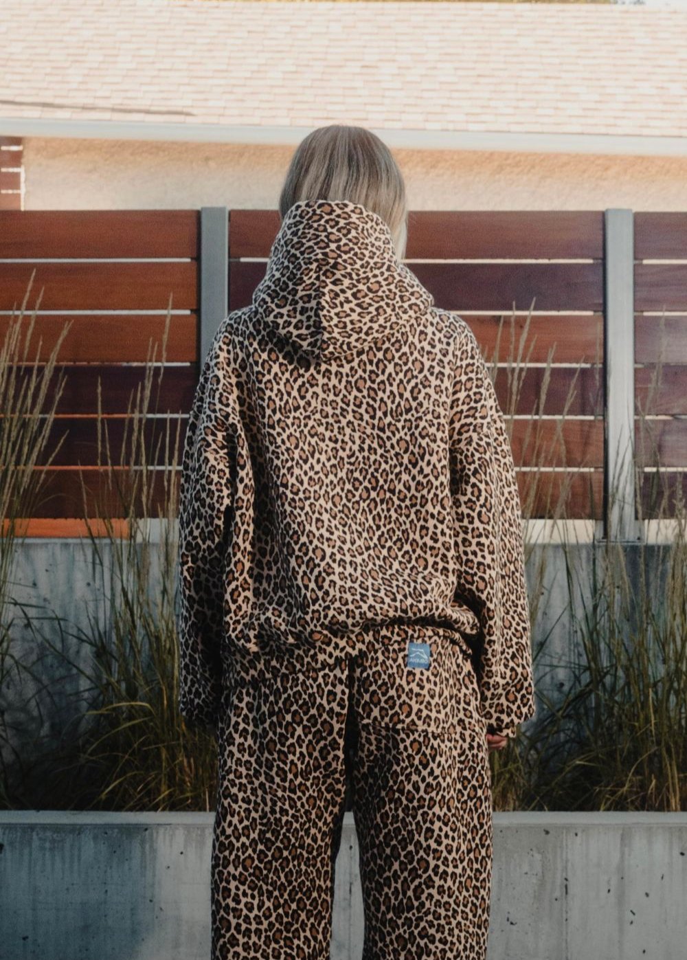 Sofia™ | Felpa con cappuccio Fierce Cheetah di Lyra