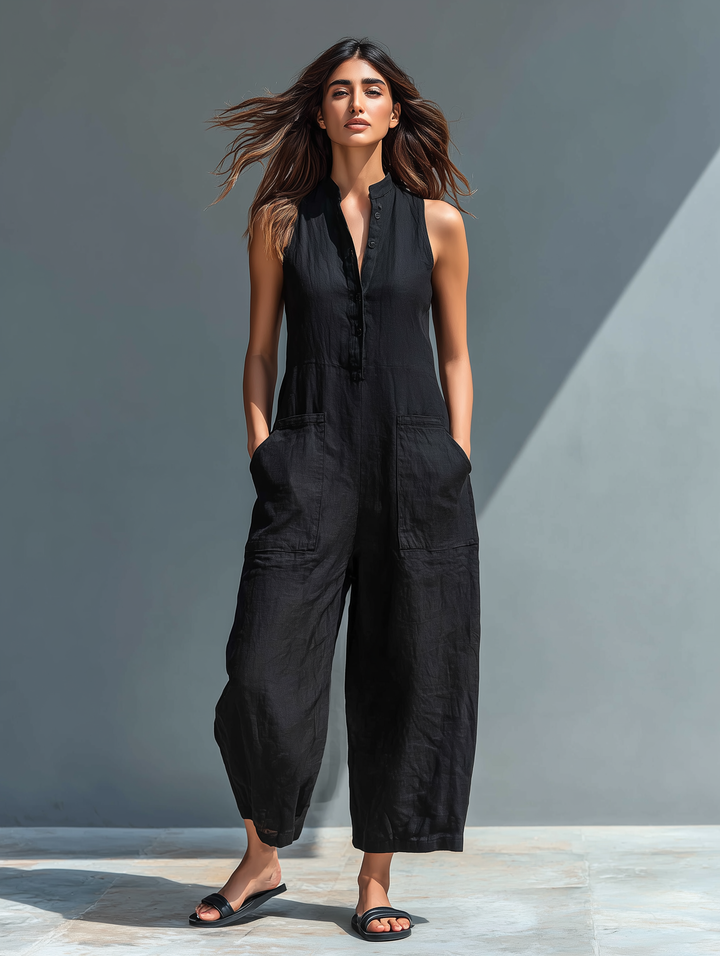 Claudia | Mono minimalista in lino per donna, senza maniche, colletto alto e bottoni