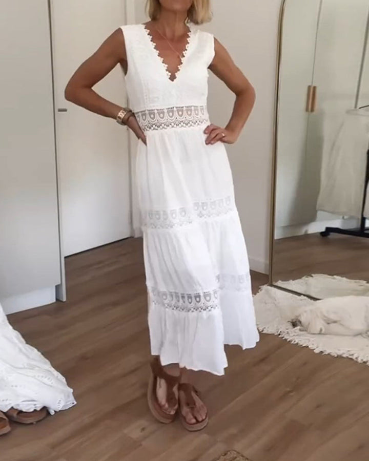 ALYSSA | Abito Midi Senza Maniche con Scollo a V e Delicati Dettagli in Pizzo