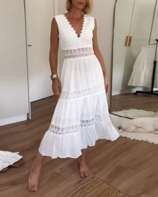 ALYSSA | Abito Midi Senza Maniche con Scollo a V e Delicati Dettagli in Pizzo