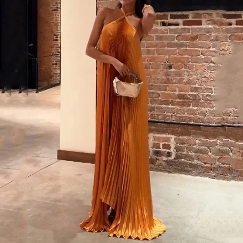 Kyla - Abito Maxi con Scollo Halter Plissettato Chic
