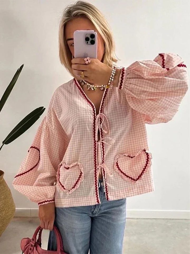 Sofia™ | Isabelle – Elegante Blusa a Forma di Cuore