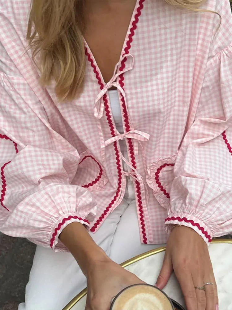 Sofia™ | Isabelle – Elegante Blusa a Forma di Cuore