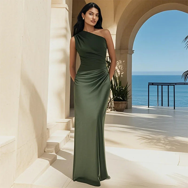 Sophia | Abito Maxi in Raso a Spalla Scoperta