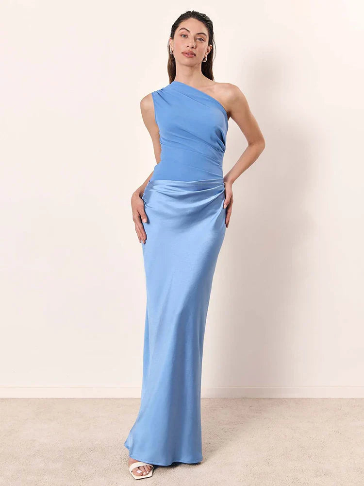 Sophia | Abito Maxi in Raso a Spalla Scoperta