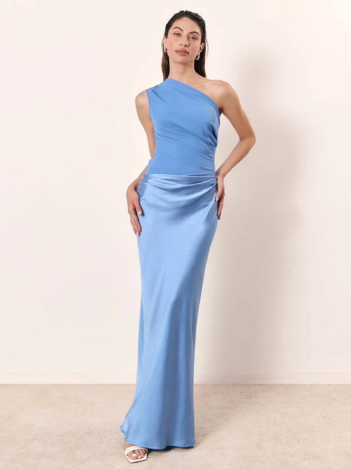Sophia | Abito Maxi in Raso a Spalla Scoperta