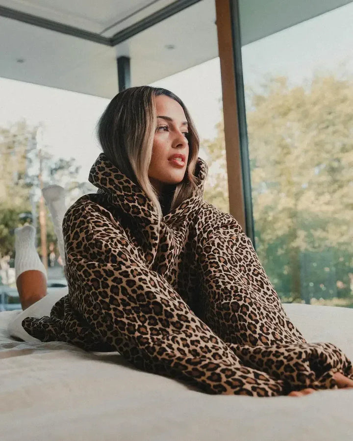 Sofia™ | Felpa con cappuccio Fierce Cheetah di Lyra