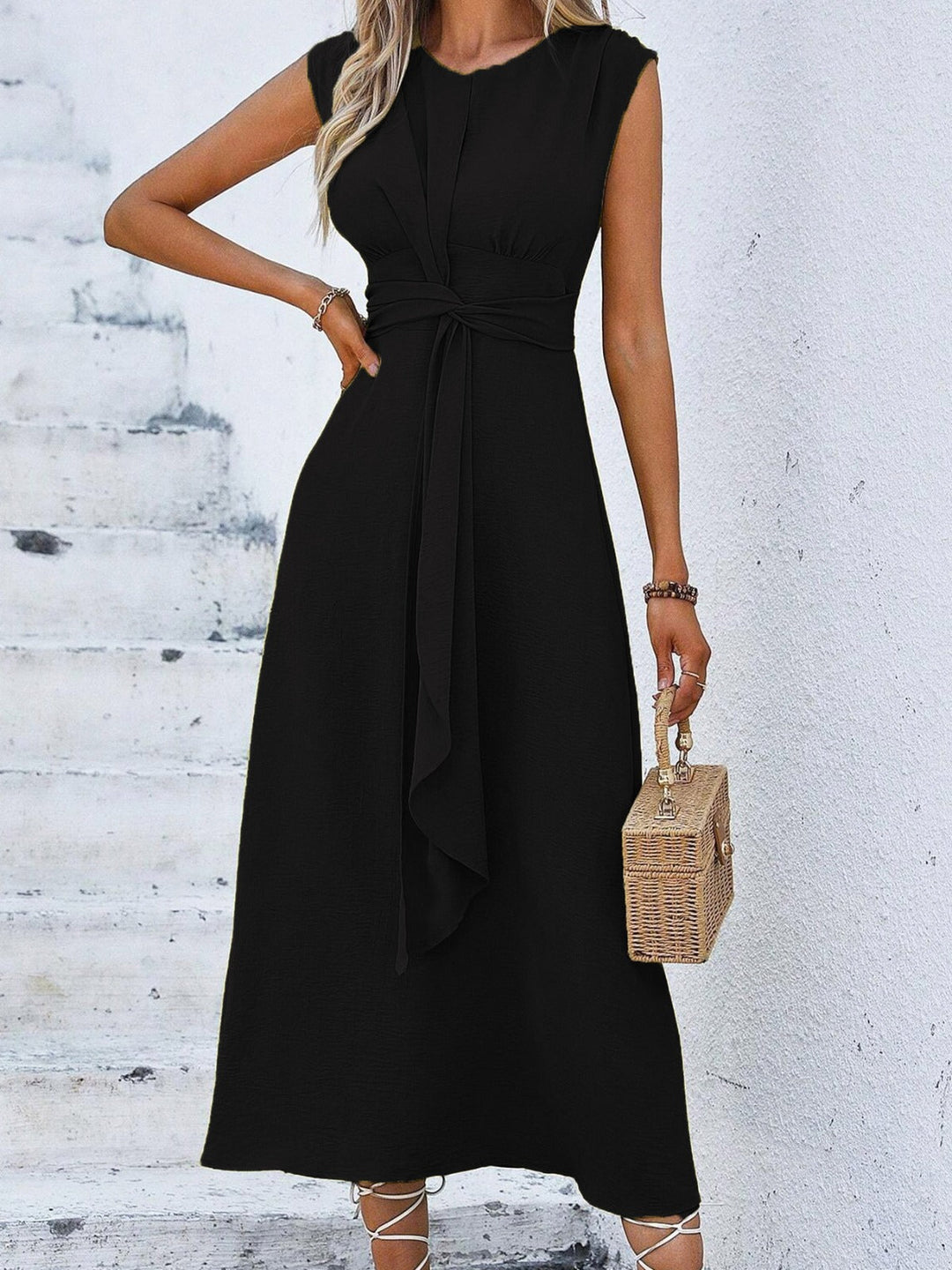 Eva - Vestito elegante senza maniche con cintura regolabile