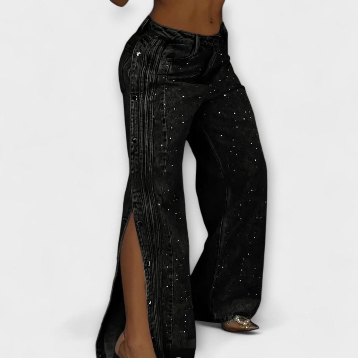 Nola - Jeans a Vita Alta con Decorazioni in Strass e Bottoni Laterali