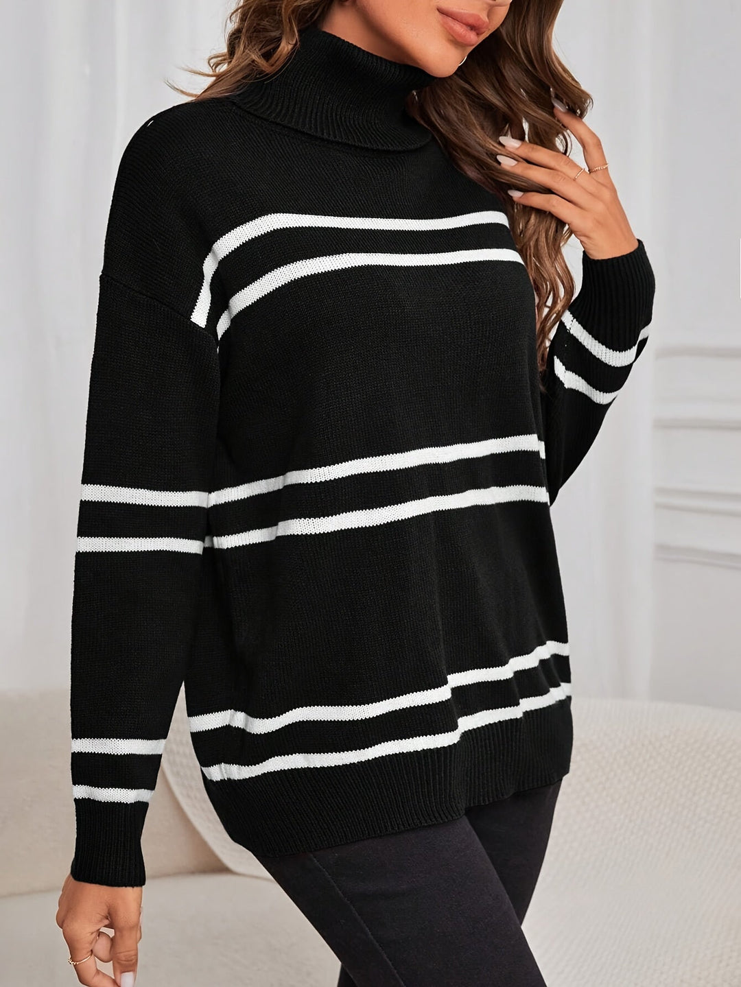 Thea – Maglione a Collo Alto a Righe